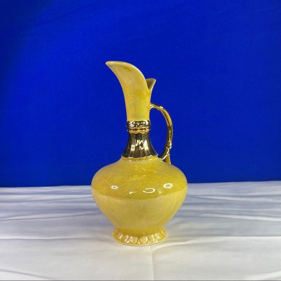 Vintage Warranted 22 KT. Karat Gold Handle Vase Yellow Swirls - Picture 2 of 10